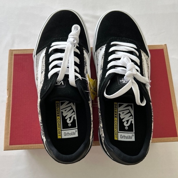 (NWT) Vans Ward DX Women's Shoes in Gray & Black - Picture 16 of 16